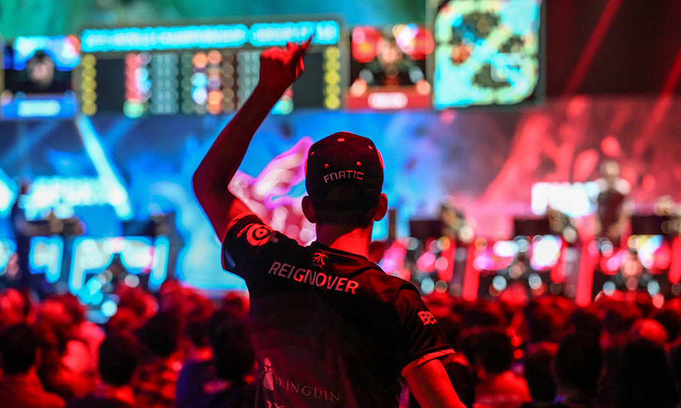 王者荣耀英雄操作技巧：露娜月下无限连、花木兰双形态切换与貂蝉莲花舞步详解